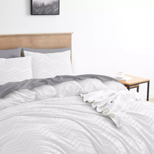 King Duvet/Tufted Chevron Slip Cover - White